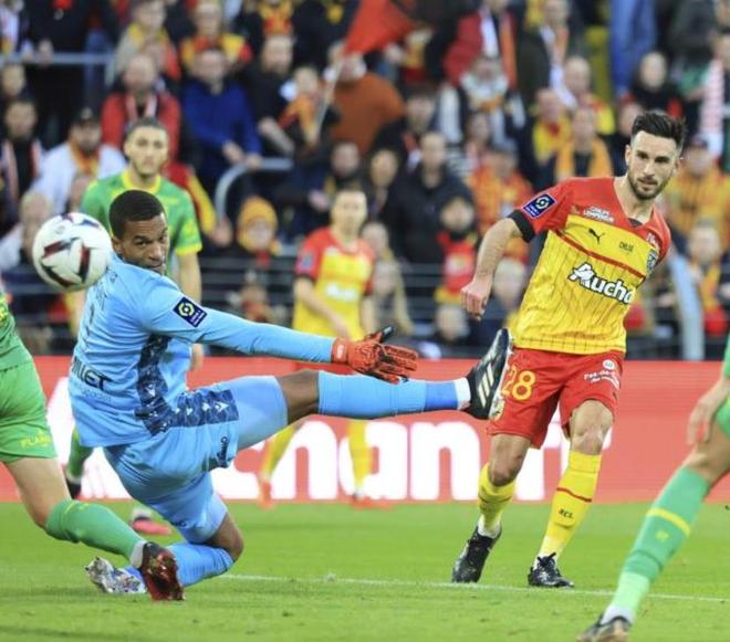 辽宁本钢迎法国杯关键赛,今晚伤情更新,悬念犹存,阵容厚度经受考验 辽宁本钢迎法国杯关键赛,今晚伤情更新,悬念犹存,阵容厚度经受考验